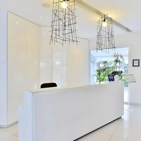 Mon Repos Hotel 4*